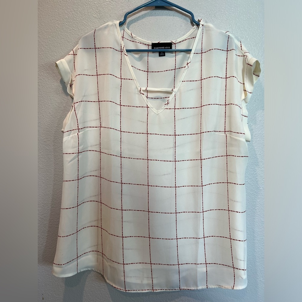 Fortune and Ivy short sleeve blouse. White with red windowpane pattern. XL